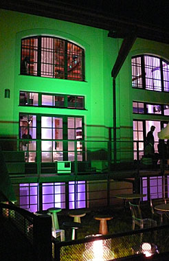 ALLESTIMENTO LUCI E PROIEZIONI per Expo Fuori-Salone di ZANA DESIGN. Spazio Eventi - Salone del Mobile - Milano, Aprile 2007